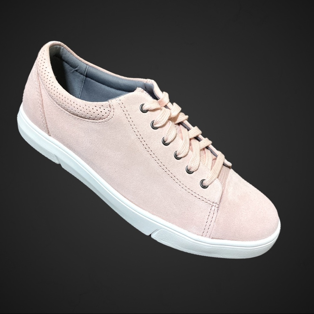 CLEARENCE. CLARKS MEN’S LANDRY VIBE SNEAKER. PINK COLOR. SIZE 9 1/2